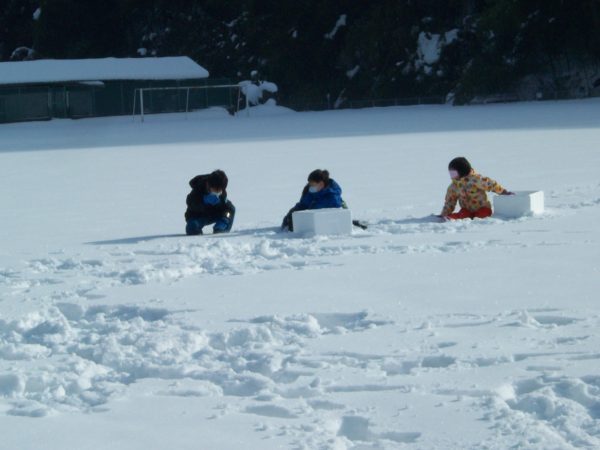 鳥取県の日南町から宮崎県の日南市へ「雪のプレゼント」