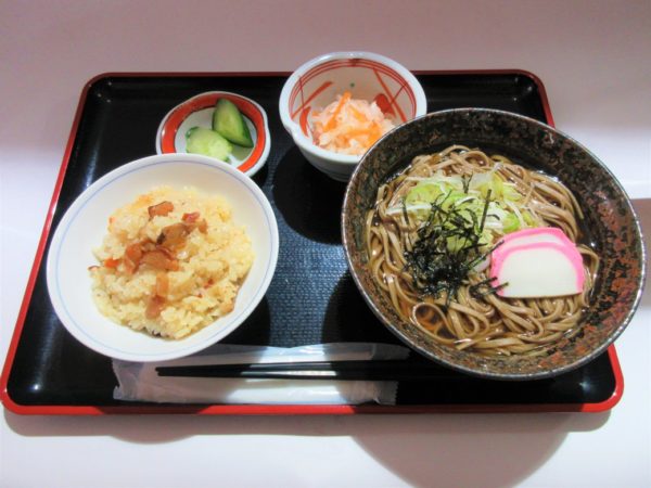 道の駅大山恵みの里で「大山おこわ」が「大山日本遺産定食」として販売されました！